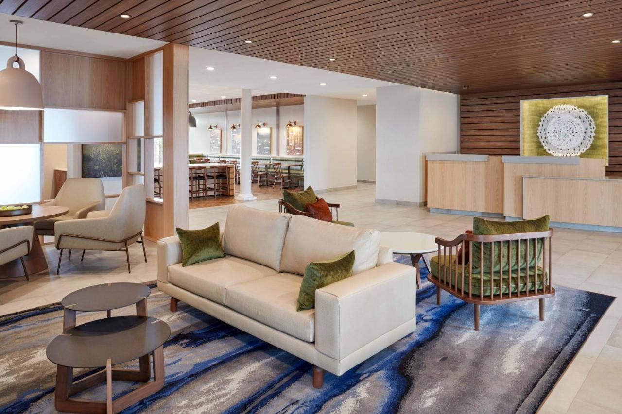 Hotel Fairfield By Marriott & Davis